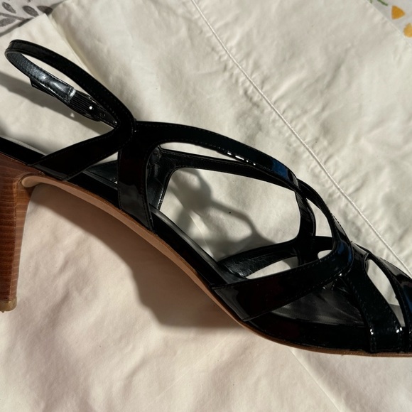Stuart Weitzman, Operetta, black patent leather sandals size 9M. - Picture 4 of 8